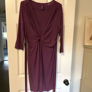Beautiful seraphine maternity dress size 10. Plum/purplish color.